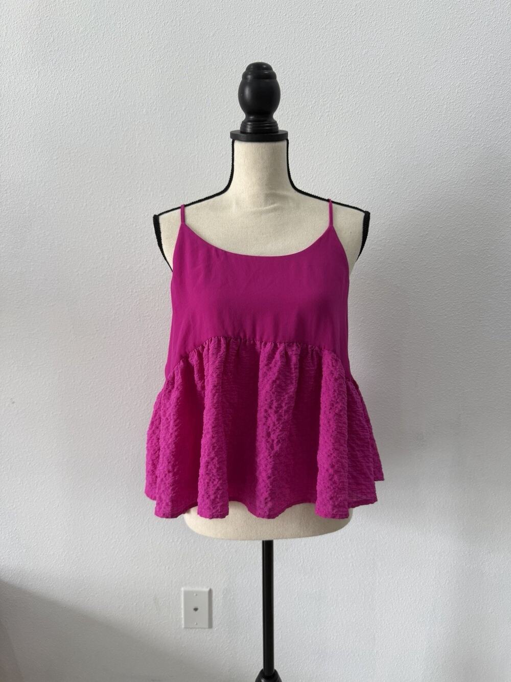 Hot Pink Ruffled Tiered Babydoll Tank Top Y2K Ruffle Peplum Camisole Hi Low Med